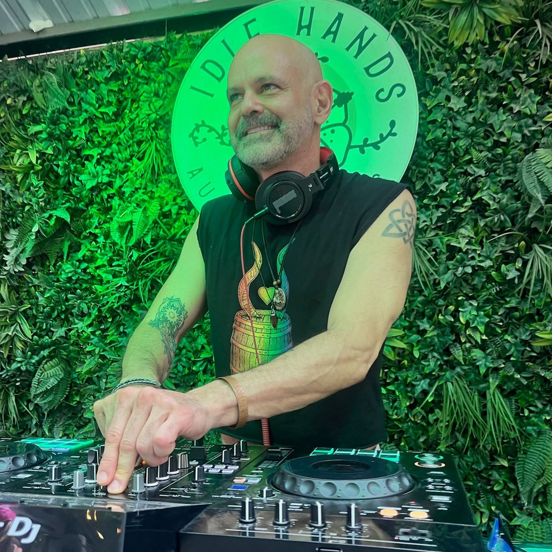 Live House/Tech House at idlehands